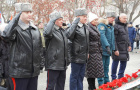 В День Героев Отечества состоялось возложение венков и цветов к мемориальному комплексу «Доблестным сынам Отечества»